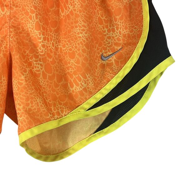Nike Running Shorts Womens XS Orange Abstract Athletic Athleisure Gym Fitness - Picture 2 of 4